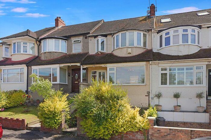 3 Bedroom Detached House To Rent In Grosvenor Avenue, Chatham, ME4