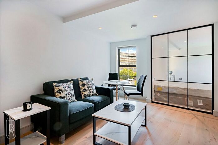 1 Bedroom Flat To Rent In Hoxton Street, London, N1