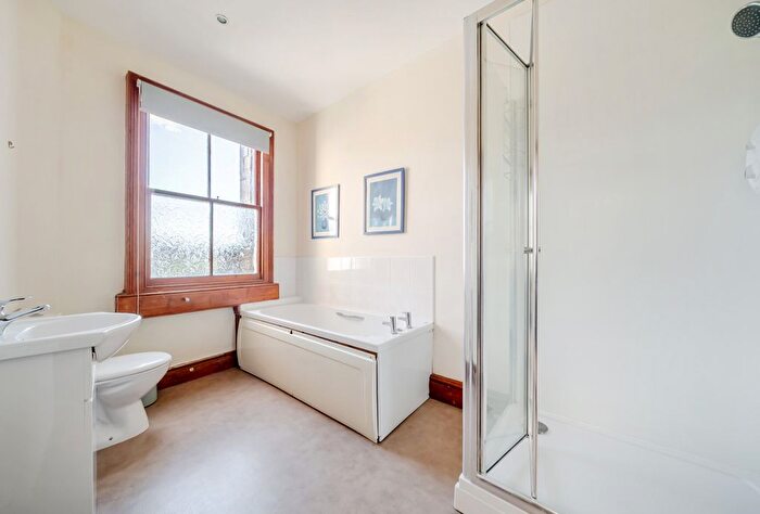 3 Bedroom Maisonette For Sale In London Street, Bath, Somerset, BA1