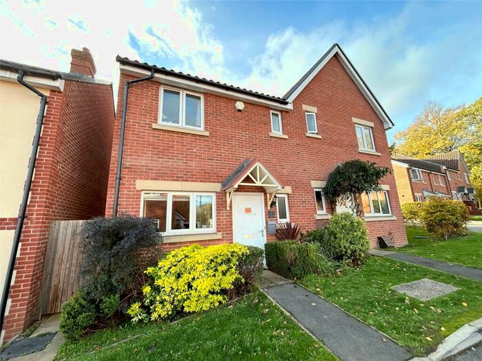 3 Bedroom Semi-Detached House To Rent In Hampshire Close, Wokingham, Berkshire, RG41