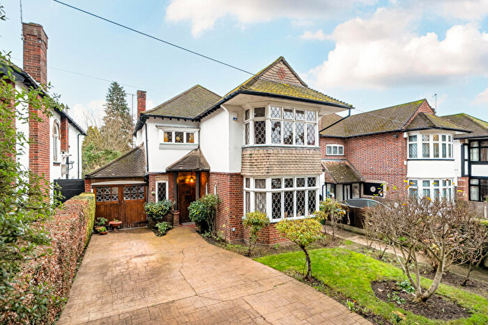 3 Bedroom Detached House For Sale In Anselm Road, Pinner, HA5