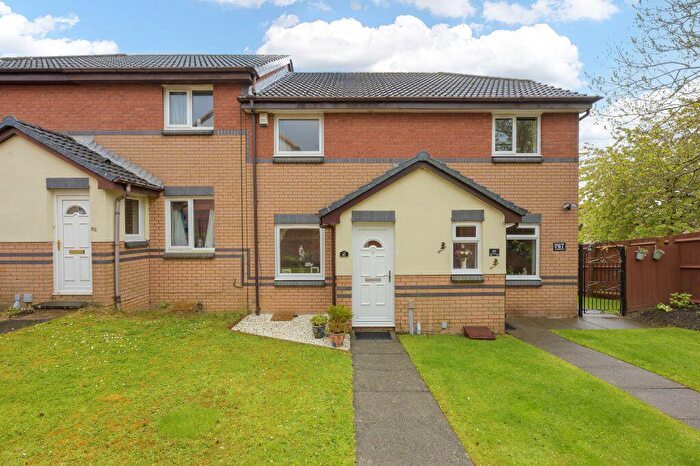 2 Bedroom Terraced House For Sale In Kinnaird Place, Dunfermline, KY12