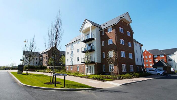 1 Bedroom Flat To Rent In Harpers Lodge, Arundale Walk, Horsham, RH12