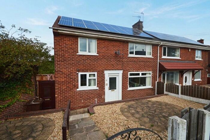 3 Bedroom Semi-Detached House For Sale In Simmonite Road, Rotherham, S61