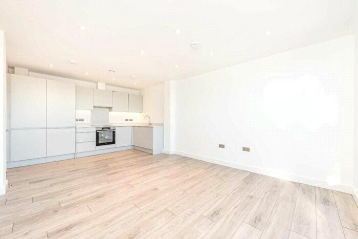 2 Bedroom Apartment To Rent In Portland Road, South Norwood, SE25