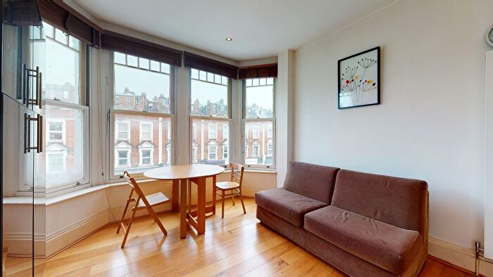 Studio To Rent In West End Lane, London, NW6