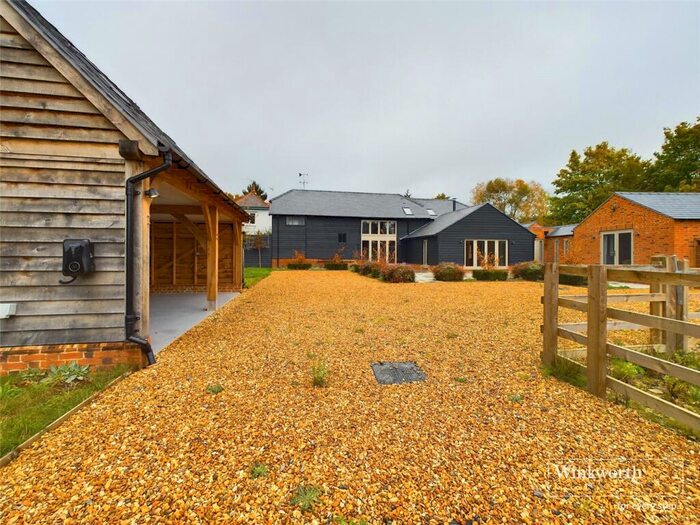 5 Bedroom Detached House For Sale In Islandstone Lane, Hurst, Reading, Berkshire, RG10