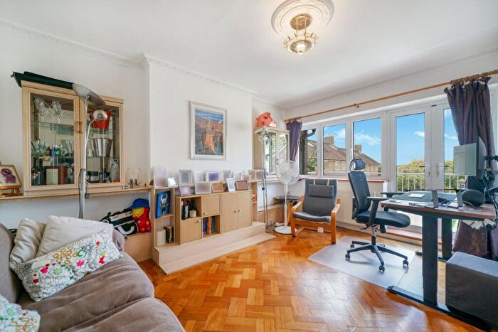 1 Bedroom Flat To Rent In Verity House, Abercorn Place, NW8