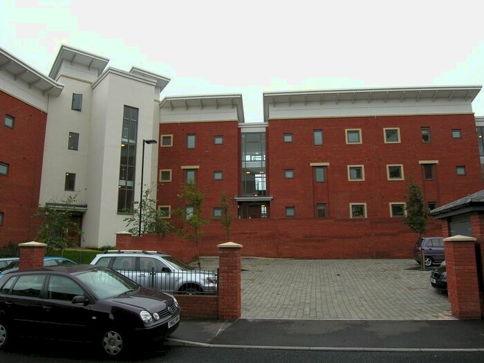 2 Bedroom Flat To Rent In Albion Street, Horsley Fields, Wolverhampton, West Midlands, WV1