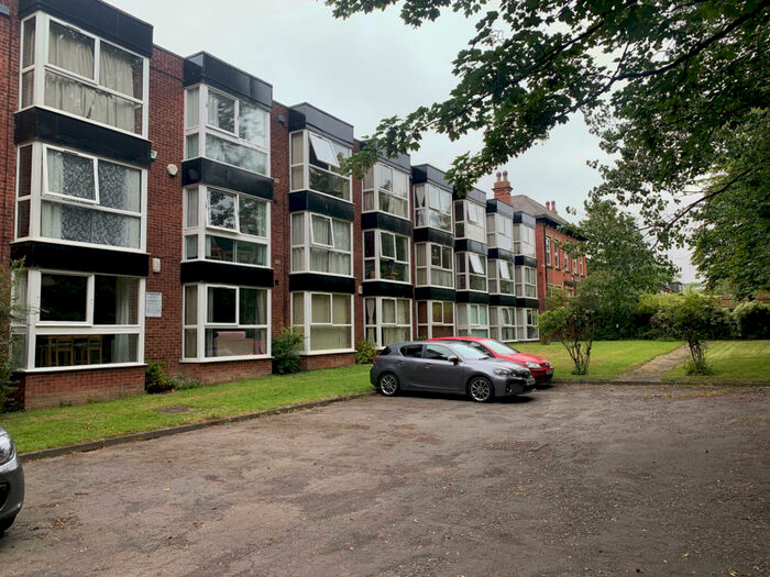 1 Bedroom Flat To Rent In Mountfields, Clarendon Road, Leeds, West Yorkshire, LS2