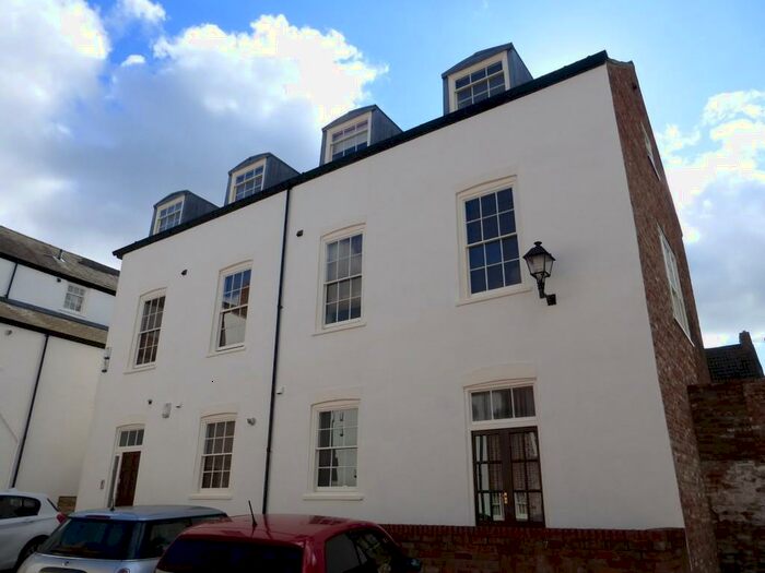 2 Bedroom Flat To Rent In Coach House Court, Caistor, LN7