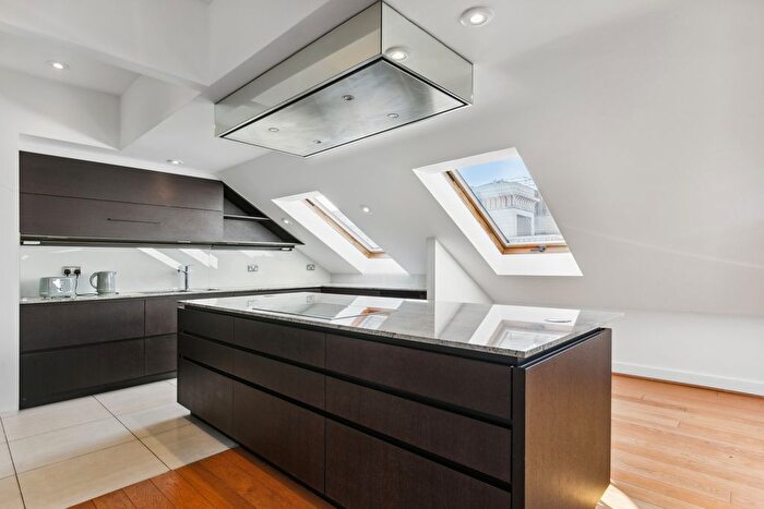 3 Bedroom Flat To Rent In Melville Place, Islington, N1