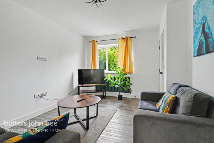 4 Bedroom Semi-Detached House For Sale In King Street, Newcastle, ST5
