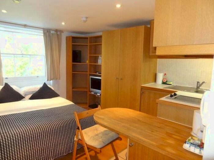 Studio To Rent In Cartwright Gardens, Bloomsbury, London, WC1H