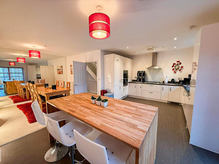 5 Bedroom Town House For Sale In Red Admiral Court, St Neots, PE19