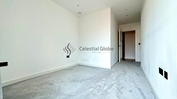 2 Bedroom Flat To Rent In Heritage Walk, Kingston Upon Thames, KT1
