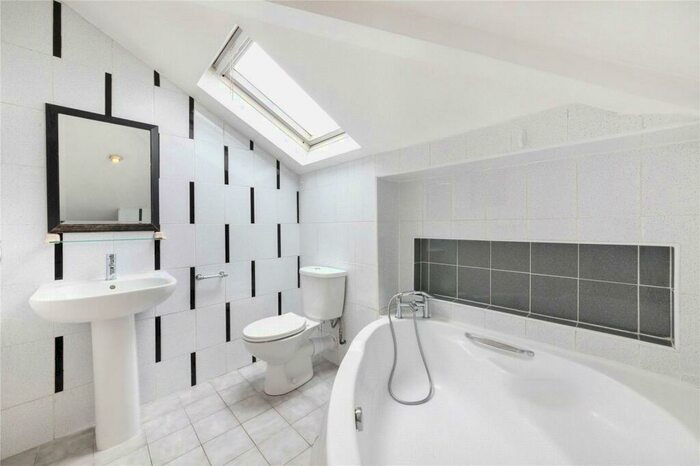 1 Bedroom Flat To Rent In Belsize Square, Belsize Park, NW3