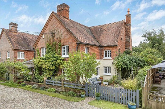 3 Bedroom End Of Terrace House For Sale In Round Oak Cottages, Reading Road, Padworth Common, Reading, RG7