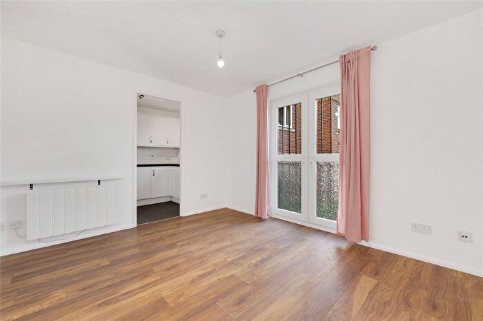 1 Bedroom Flat To Rent In Northiam Street, London, E9