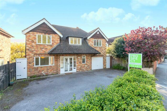 4 Bedroom Detached House To Rent In Gringer Hill, Maidenhead, Berkshire, SL6