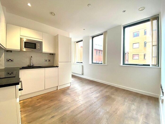 1 Bedroom Flat To Rent In Garrard House, Garrard Street, Reading, Berkshire, RG1