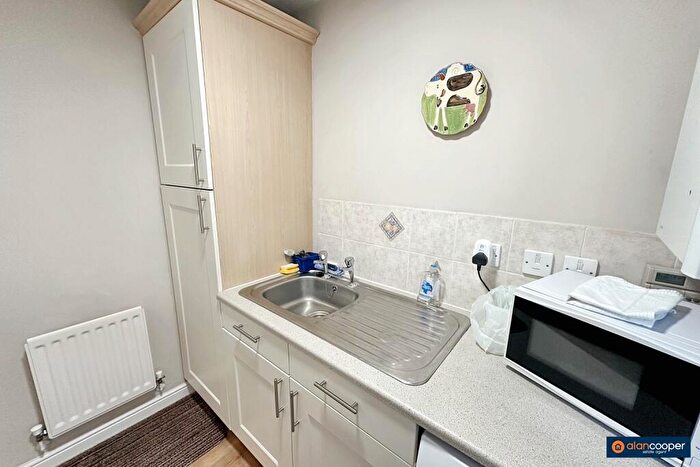 4 Bedroom Detached House For Sale In Sterling Way, Maple Park, Nuneaton, CV11