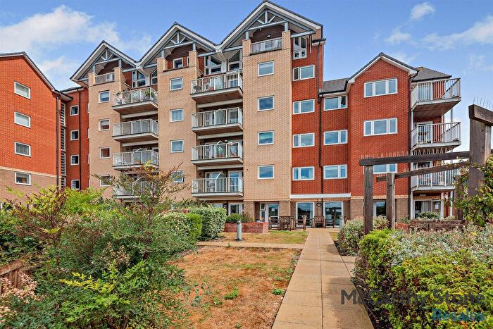 1 Bedroom Flat For Sale In The Boathouse Riverdene Place, Bitterne Park, Southampton, SO18