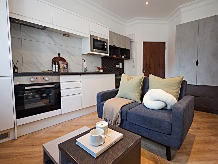 Studio To Rent In Apt, - Cookridge Street #, LS2