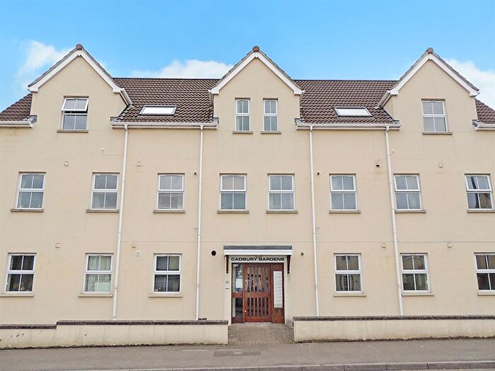 2 Bedroom Flat To Rent In Cadbury Heath Road, Warmley, Bristol, BS30