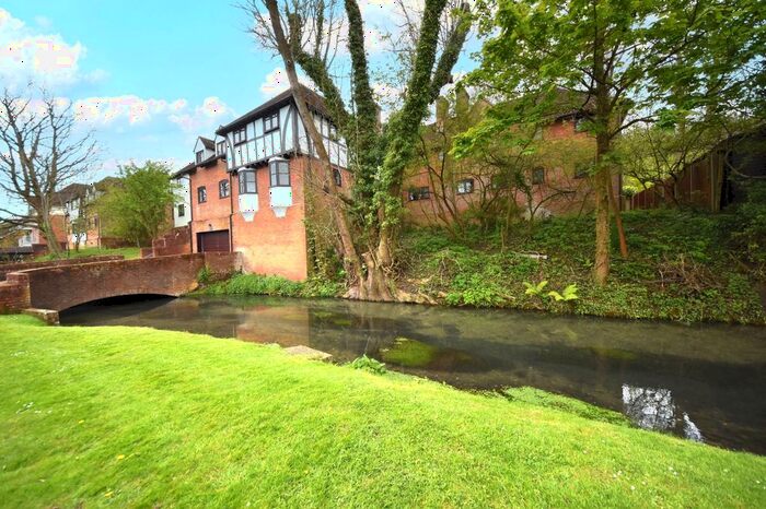 2 Bedroom Flat To Rent In Springwater Mill, Bassetsbury Lane, High Wycombe, Buckinghamshire, HP11