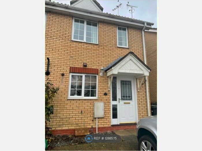 2 Bedroom Semi-Detached House To Rent In Kedleston Road, Peterborough PE2
