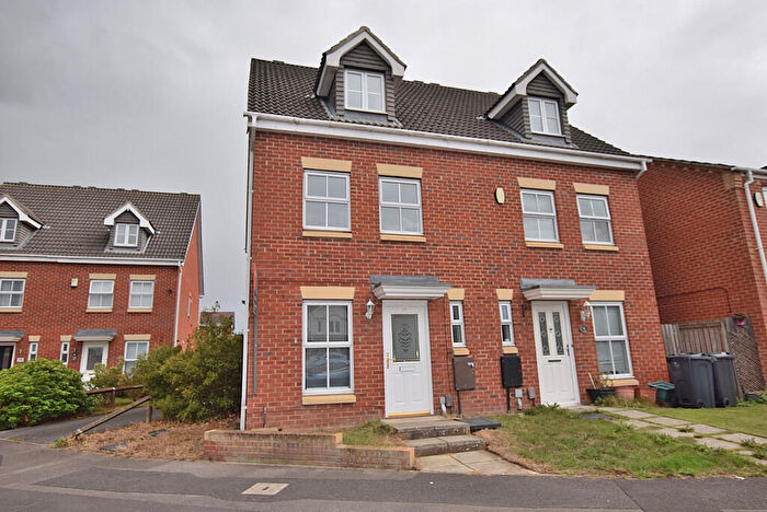 3 Bedroom Town House To Rent In Chestnut Drive, Darlington, DL1