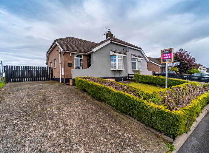 5 Bedroom Semi-Detached House For Sale In Cooleen Avenue, Newtownards, BT23