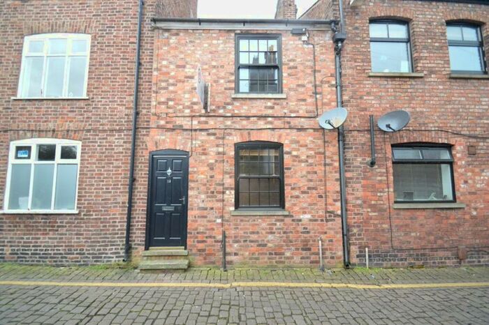 2 Bedroom Terraced House To Rent In Little Street, Macclesfield, Cheshire, SK10
