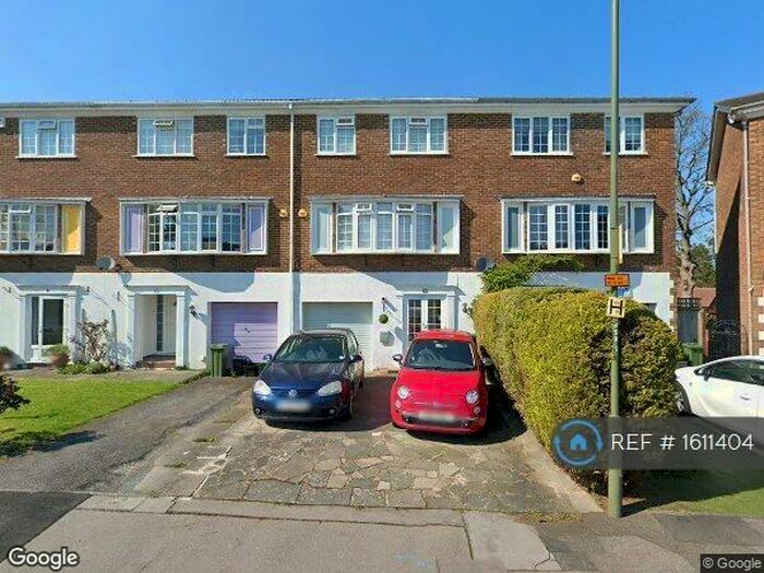 4 Bedroom Terraced House To Rent In Reynard Close, Bromley, BR1