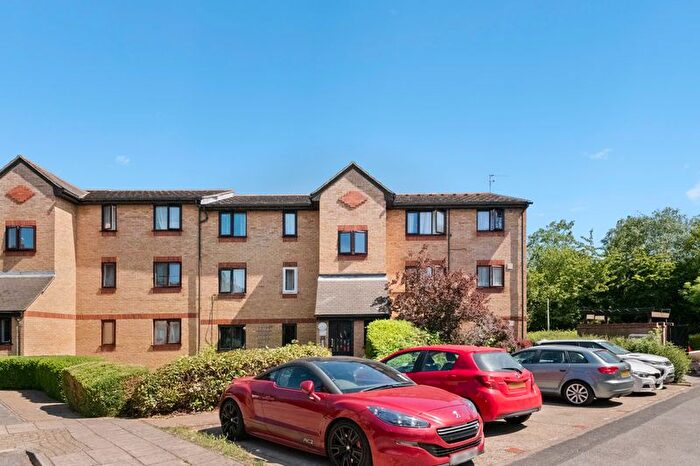 1 Bedroom Flat For Sale In Dehavilland Close, Northolt, UB5
