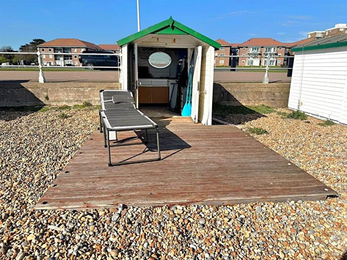 Chalet For Sale In De La Warr Parade, Bexhill On Sea, TN40