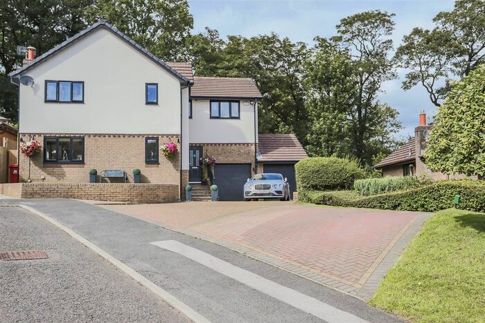 5 Bedroom Detached House For Sale In Thanet Lee Close, Cliviger, Burnley, BB10