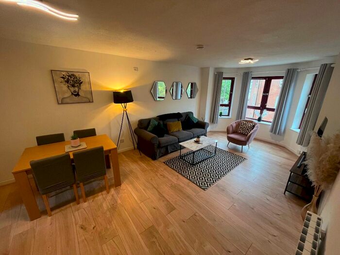 2 Bedroom Flat To Rent In Cleveland Street, Glasgow, G3