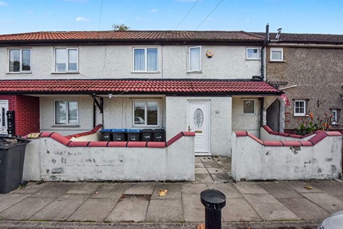 Terraced House For Sale In Meadow Close, Enfield, EN3