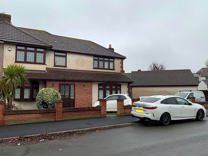 4 Bedroom Semi Detached House For Sale In Diban Avenue, Elm Park, Hornchurch, Essex, RM12
