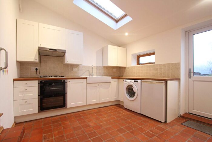 3 Bedroom Terraced House To Rent In Castle Road, Woodford Halse, Northants, NN11