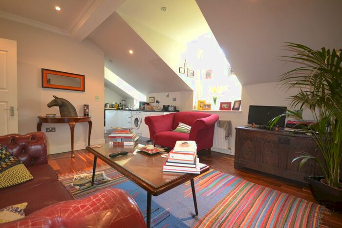 1 Bedroom Flat To Rent In De Crespigny Park, Camberwell, SE5