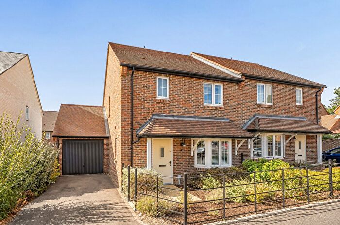 3 Bedroom Semi-Detached House For Sale In Buttercup Road, Bishops Waltham, Southampton, Hampshire, SO32