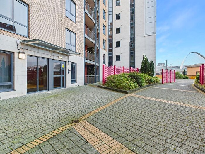 2 Bedroom Flat For Sale In Mill Road, Gateshead, NE8