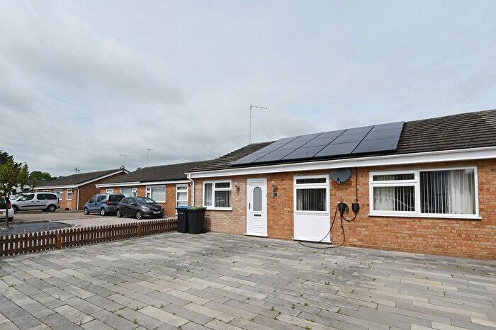 5 Bedroom Semi-Detached Bungalow For Sale In Chapel Field, Ipswich, IP8