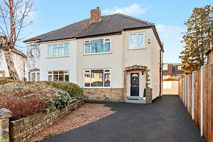 3 Bedroom Semi-Detached House For Sale In West Lea Gardens, Moortown, Leeds, LS17