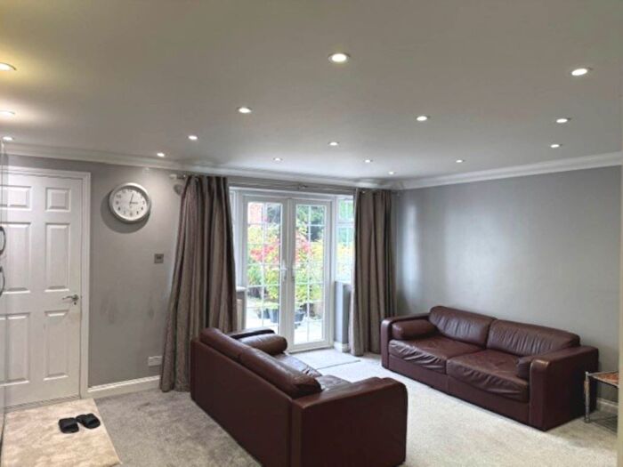 5 Bedroom Semi-Detached House To Rent In Adelaide Road, High Wycombe, HP13