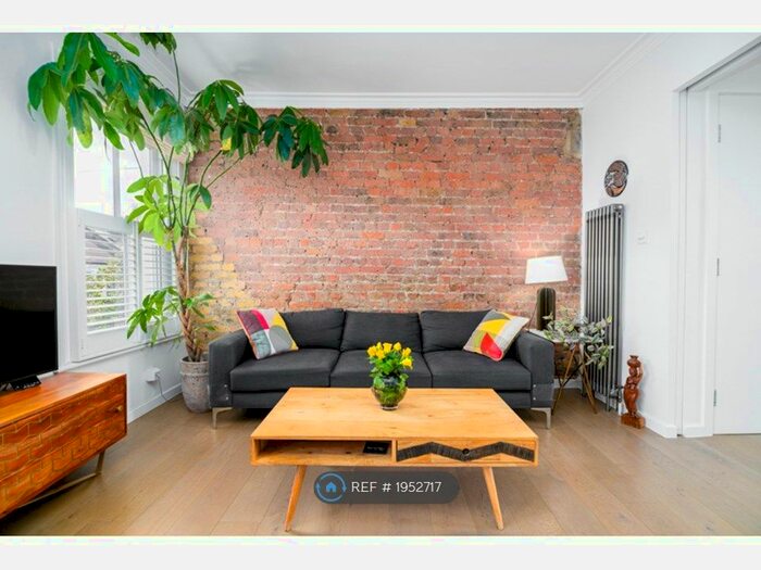 2 Bedroom Flat To Rent In Sandmere Road, London, SW4