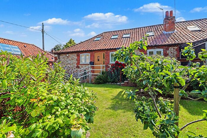 4 Bedroom Semi-Detached House For Sale In Manor Court, The Street, Syderstone, PE31